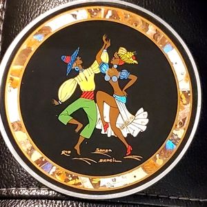 Decorative hanging plate